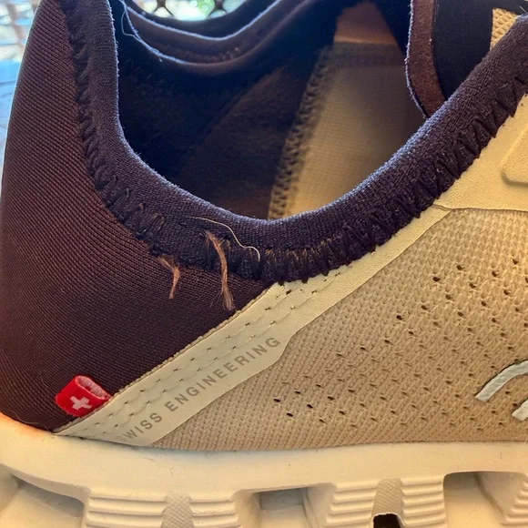 On Cloud Running Athletic Shoes - Picture 4 of 8